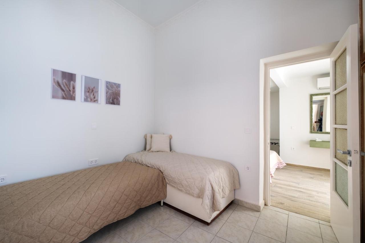 Piraiki Coastal Accommodation Pireusz Kültér fotó